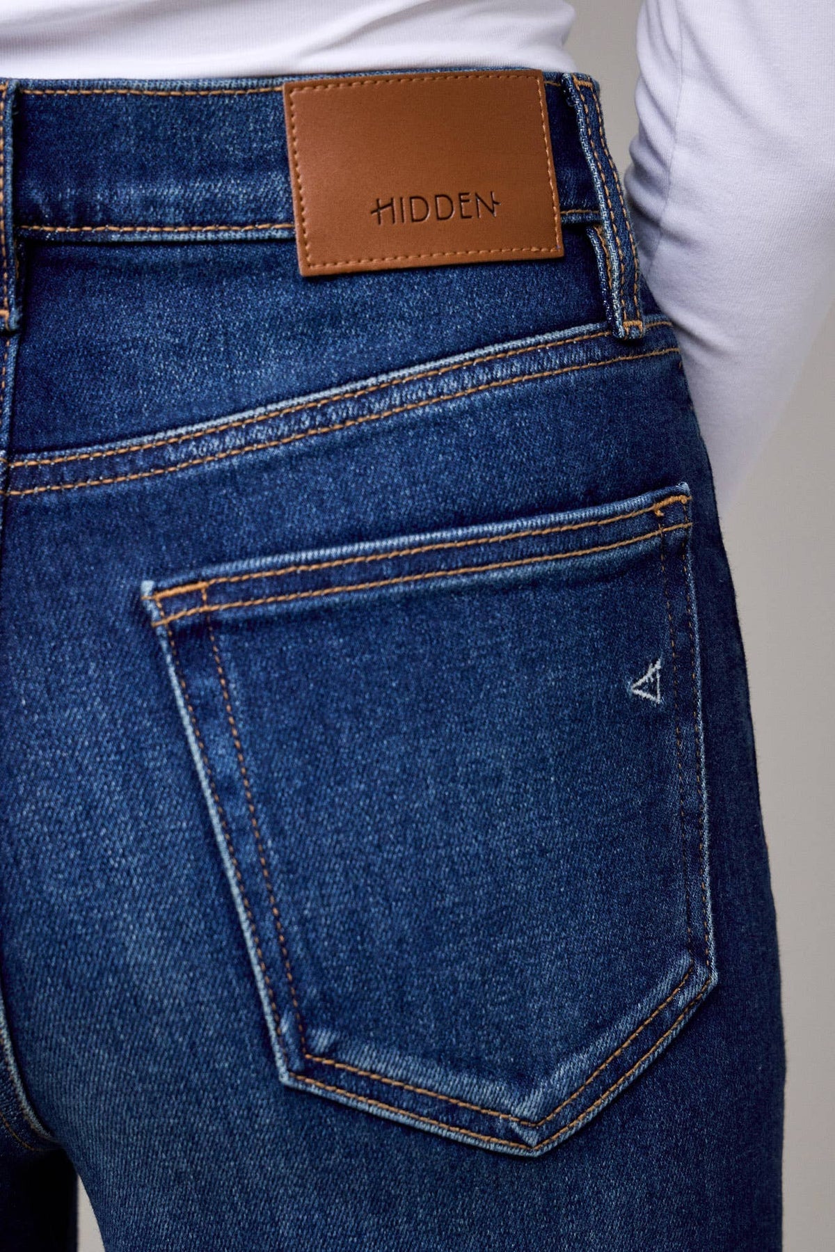 Clean Stretch Dad Jean