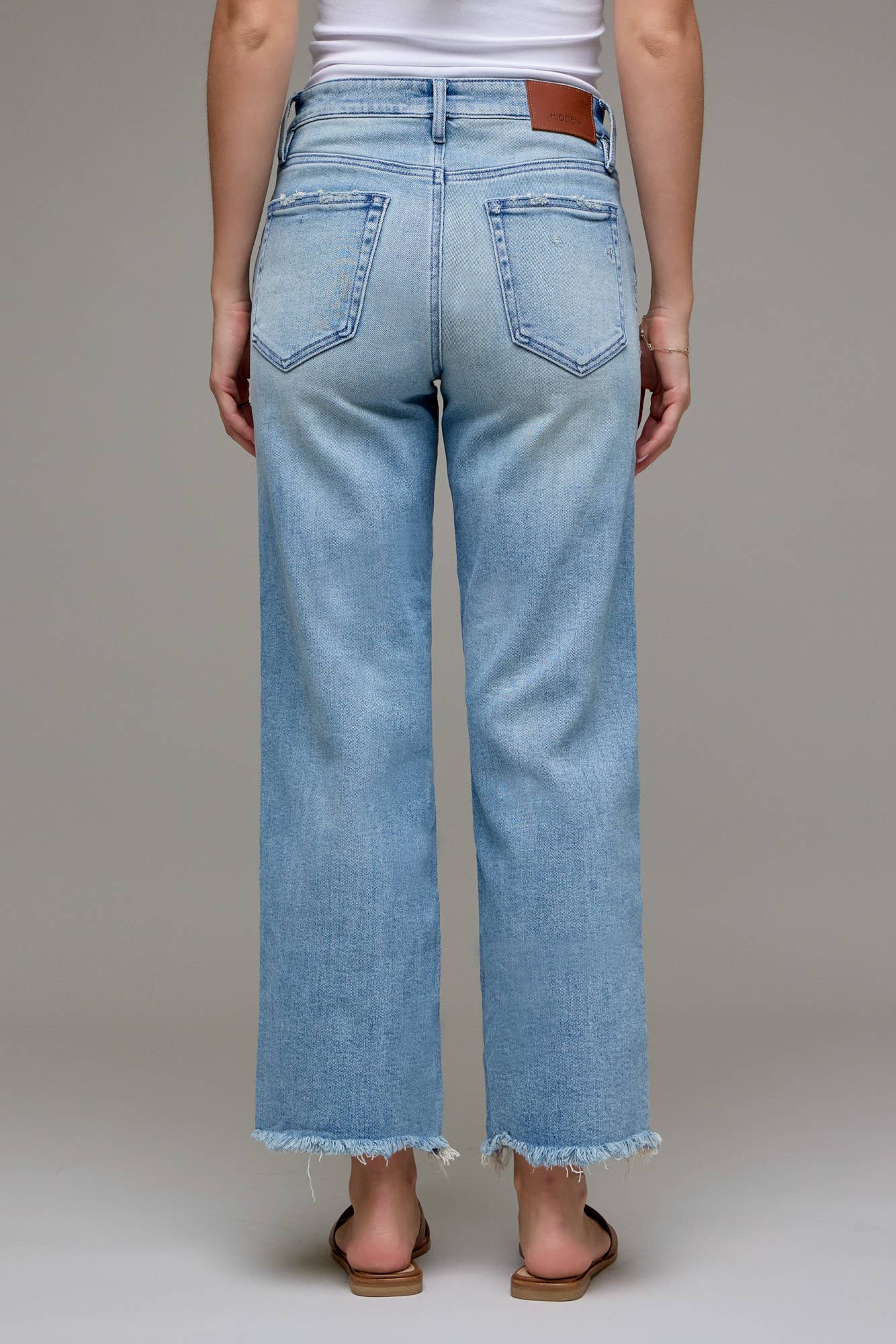 Ella Cropped Classic Straight